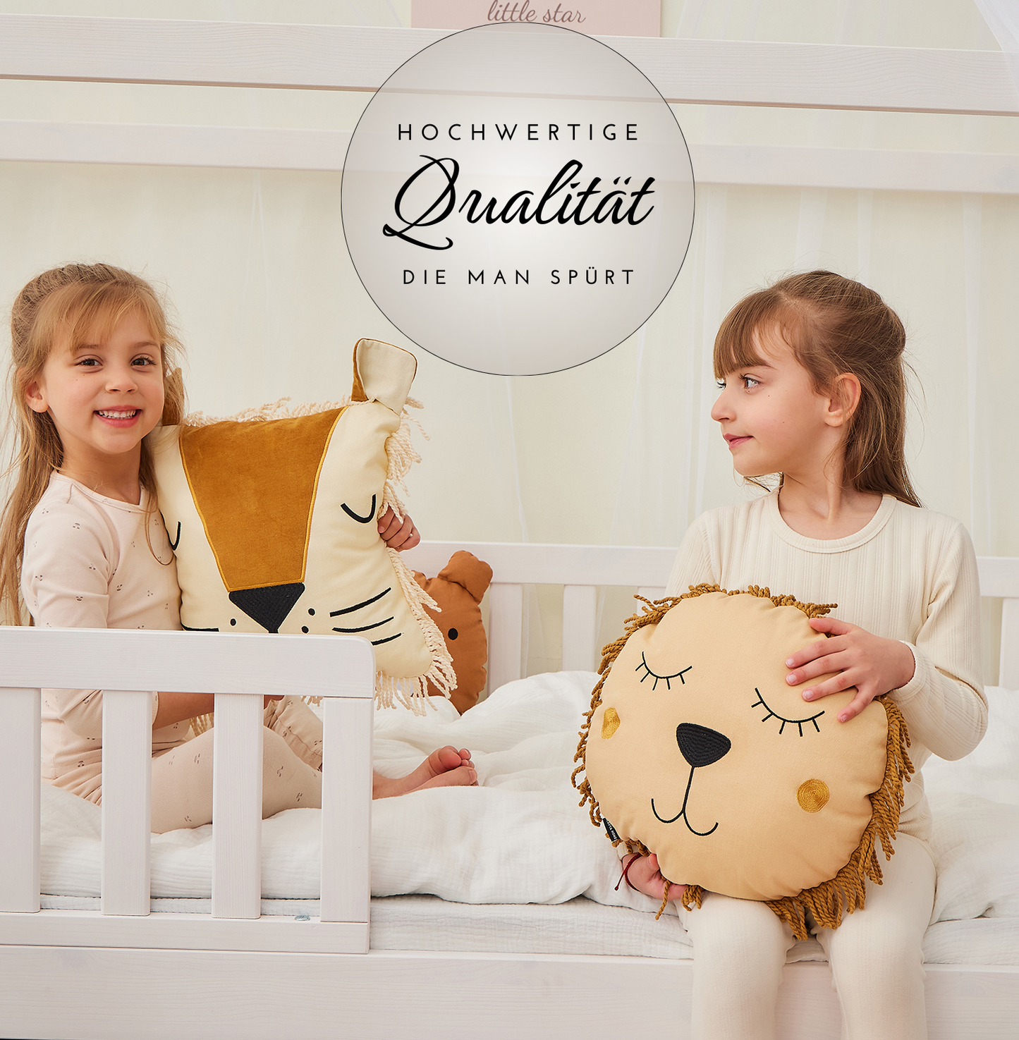 Simba-Löwe I PILLOW LION ⌀32 cm .