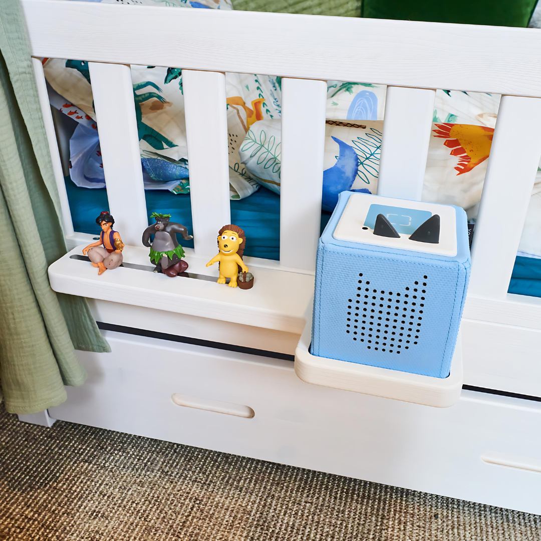 Hausbett Cloud Komplett-Set mit Toniebox Regal Kinderbett.