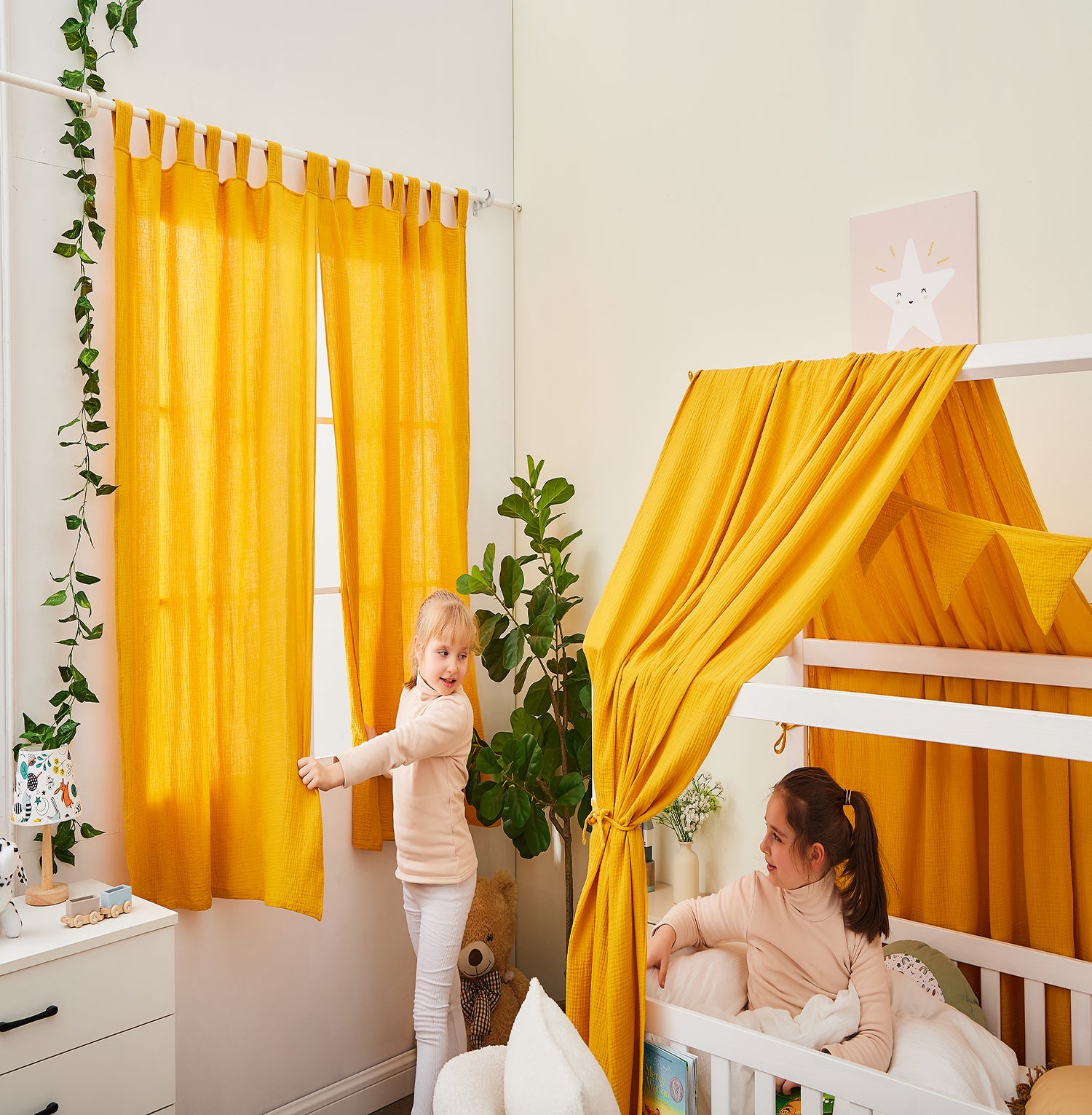 Hausbett CLOUD Komplett-Set mit Musselin Dekoset & Vorhang Kinderbett.