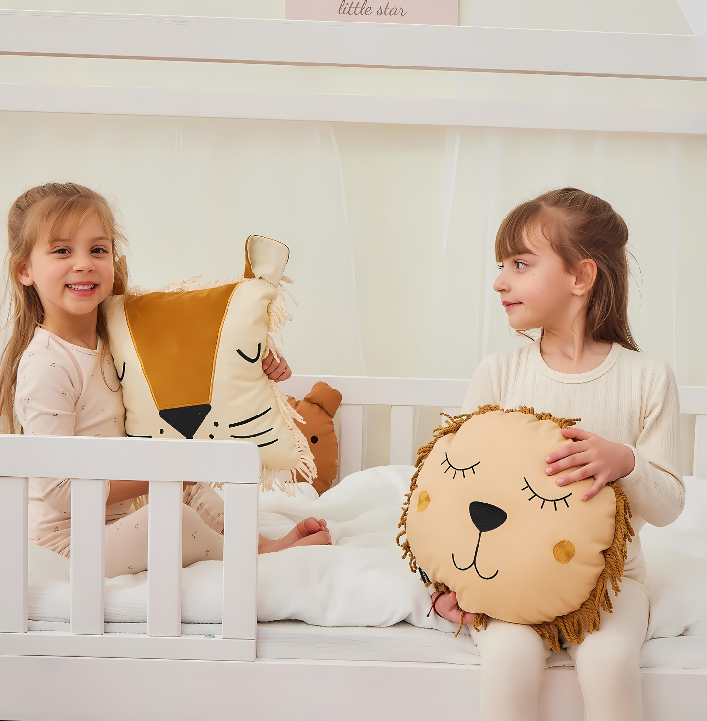 Snooki-Löwe I PILLOW LION ⌀35 cm